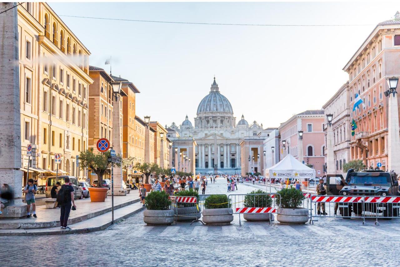 Spacious With Sunny Terrace Near Vatican Рим Екстер'єр фото